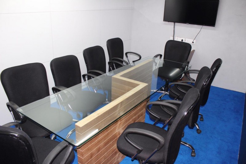 10 seater Conference Room in Sector 34